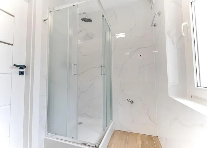 2a Neu Renoviert 3 Zi Whg 5 Betten 43,41qm *